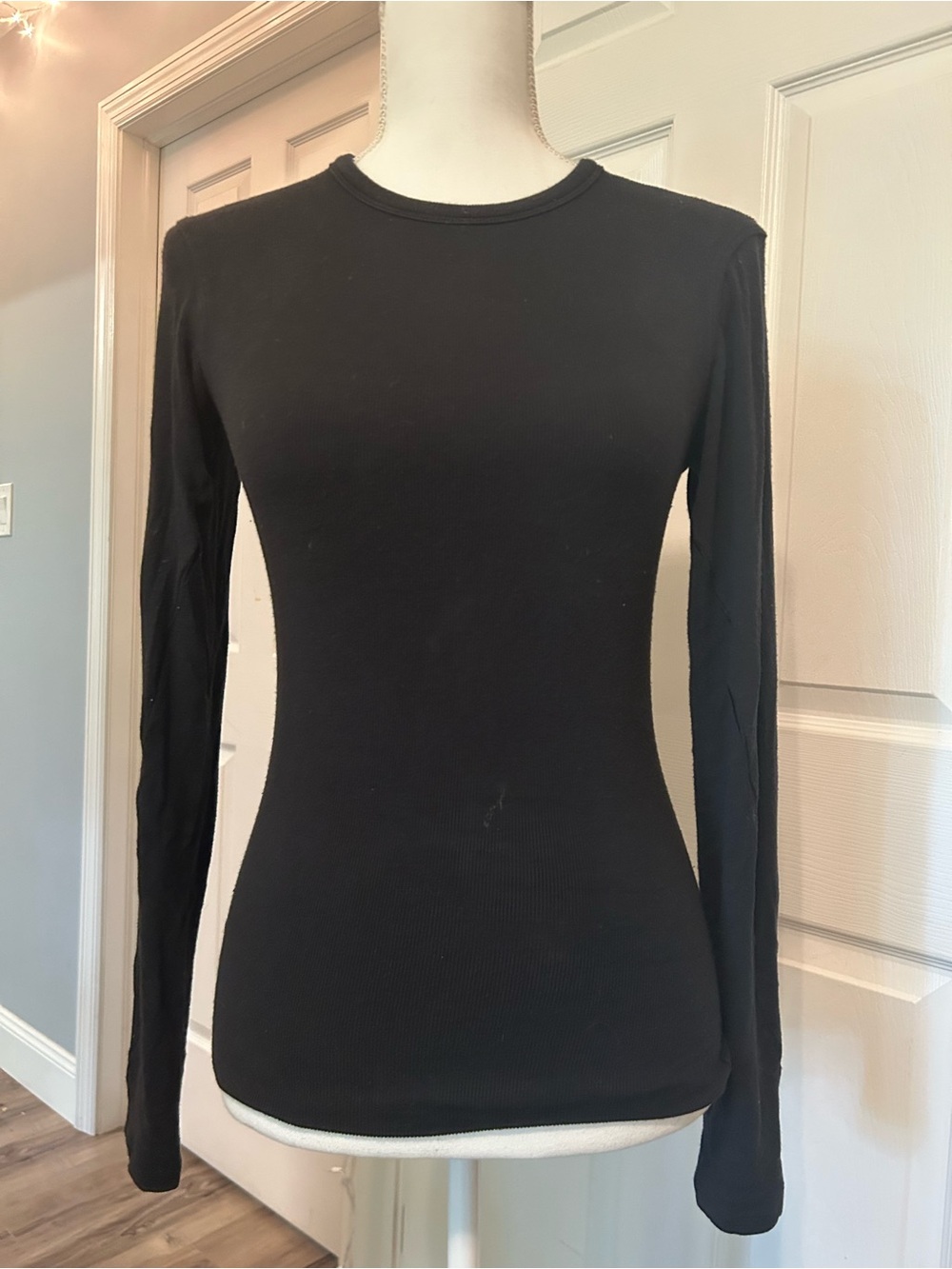 Slim Fit Black Long-Sleeve Lululemon